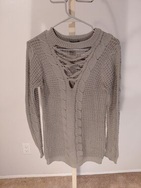 Light Gray Cable-Knit V-Neck Lace-Up Sweater